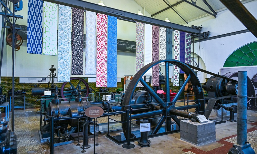 Ausstellung mit Lars Contzen in Großauheim bis 1. März 2026 verlängert und erweitert Ausstellung mit Lars Contzen in Großauheim bis 1. März 2026 verlängert und erweitert