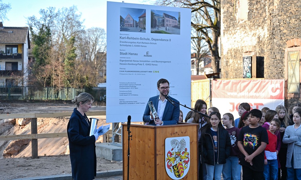 Baubeginn am Schlossplatz: Hanau investiert 15,5 Millionen Euro in Erweiterung der Karl Rehbein Schule Baubeginn am Schlossplatz: Hanau investiert 15,5 Millionen Euro in Erweiterung der Karl Rehbein Schule