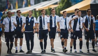 Diese Helfer halten die Fanmeile während der Fußball-EM in Frankfurt am Laufen