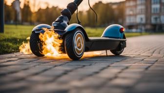 E-Scooter-Akku explodiert und verursacht Brände in Mühlheim und Wiesbaden sowie Feuer in Seniorenwohnanlage