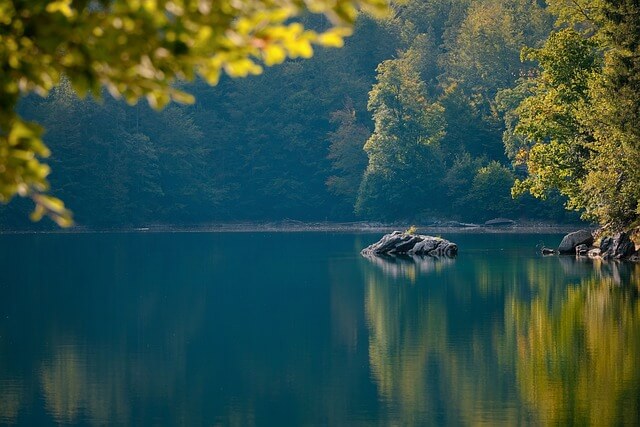 Erfrischung pur: Die schönsten Freibäder und Naturpools rund um Meran