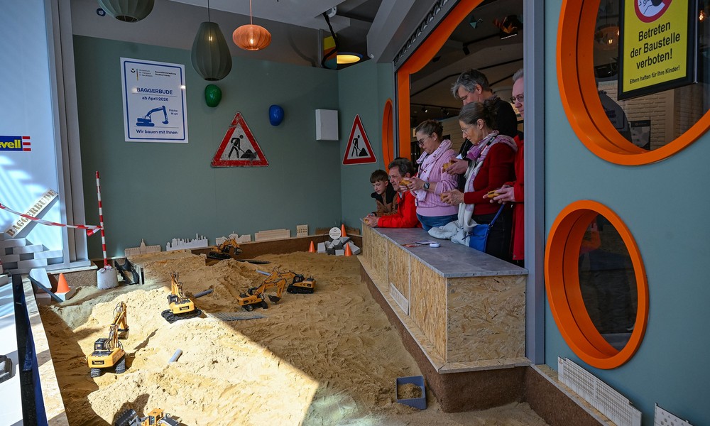 Hanau eröffnet Hessens ersten Erlebnisraum für ferngesteuerte Bagger