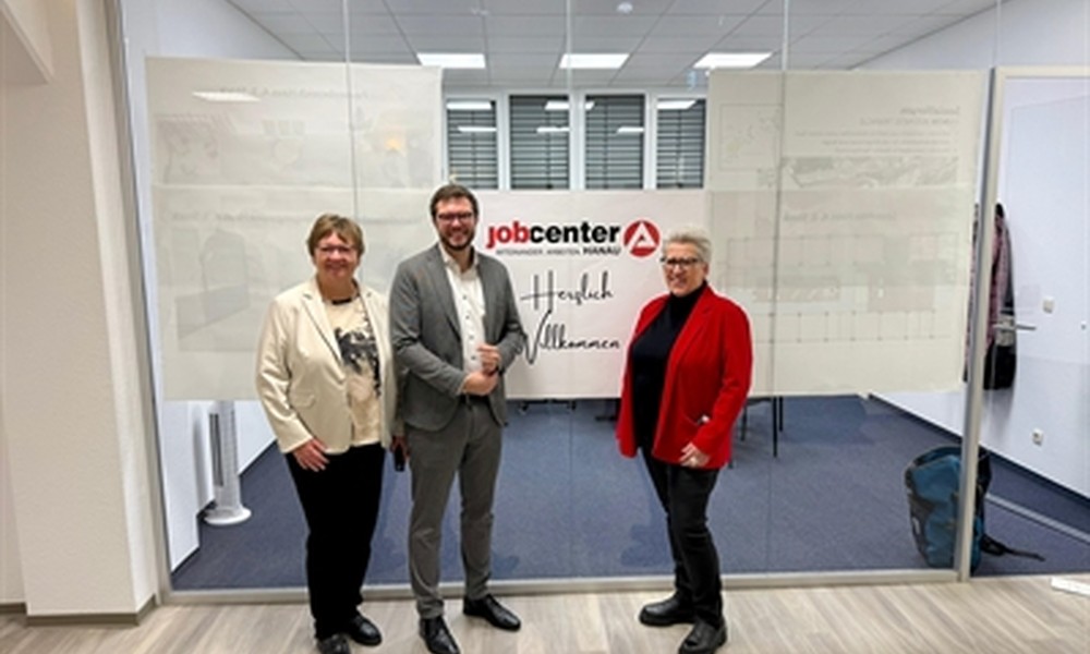 Hanau eröffnet Sozialforum und bündelt Sozialamt und Jobcenter unter einem Dach Hanau eröffnet Sozialforum und bündelt Sozialamt und Jobcenter unter einem Dach