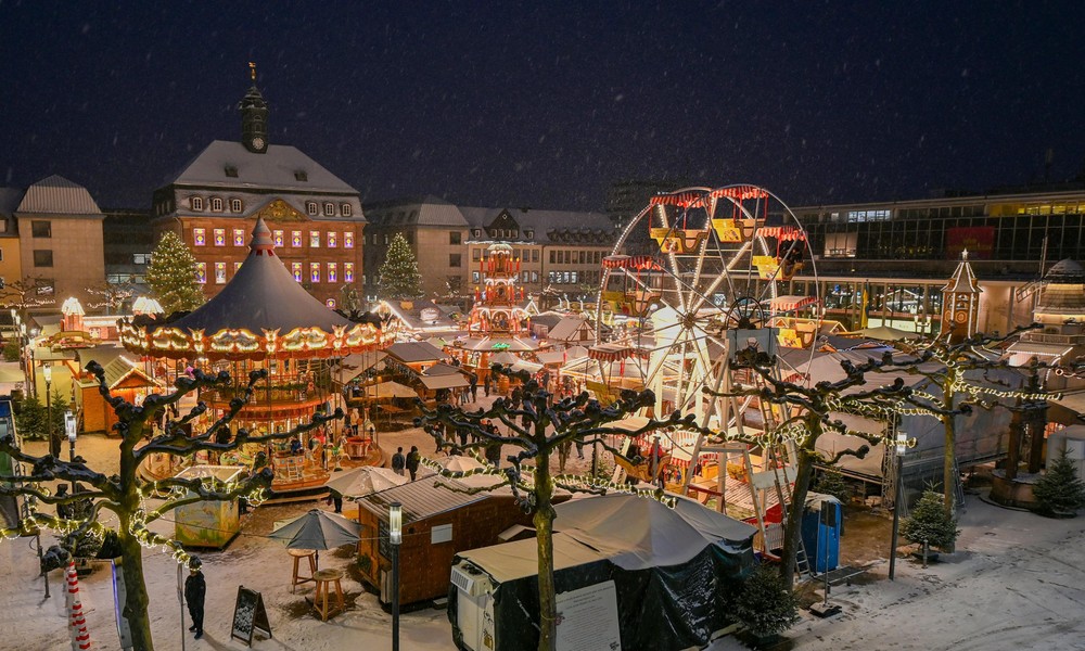 Hanau startet Wochenendangebote mit Shopping, Retrospielhalle und Adventsmärkten