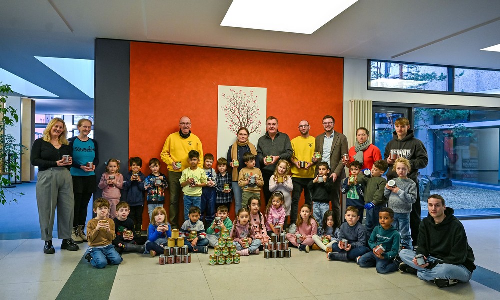 Imkerei Ullmann spendet 672 Gläser regionalen Honig an Hanauer Kitas