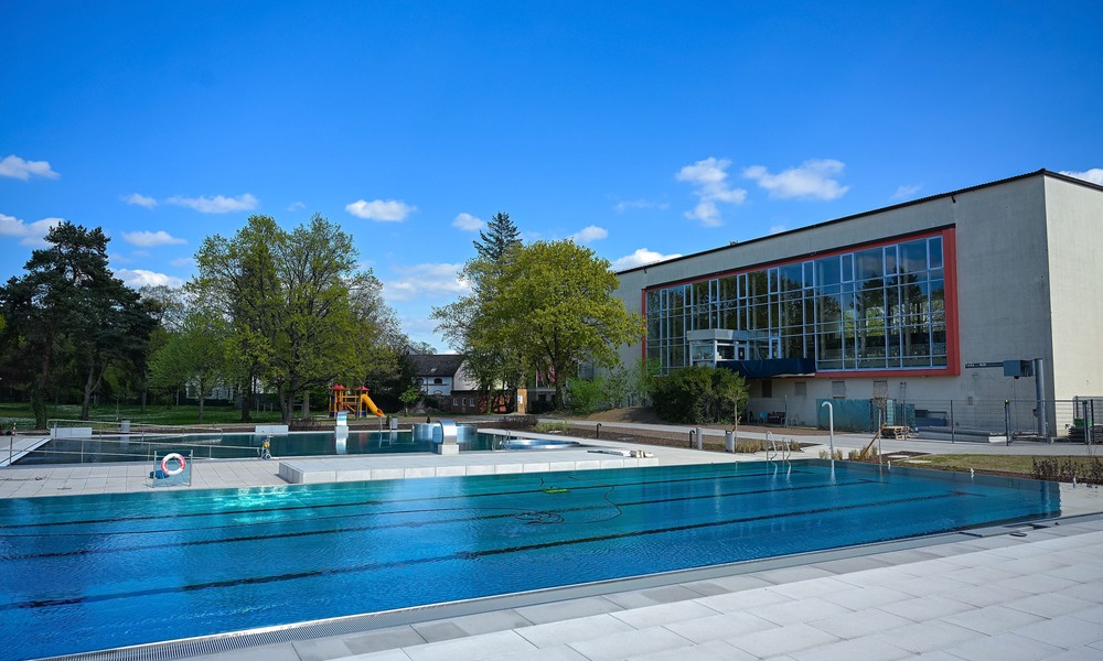 Modernisiertes Heinrich-Fischer-Freibad in Hanau startet Eröffnungswoche mit Sonderpreisen