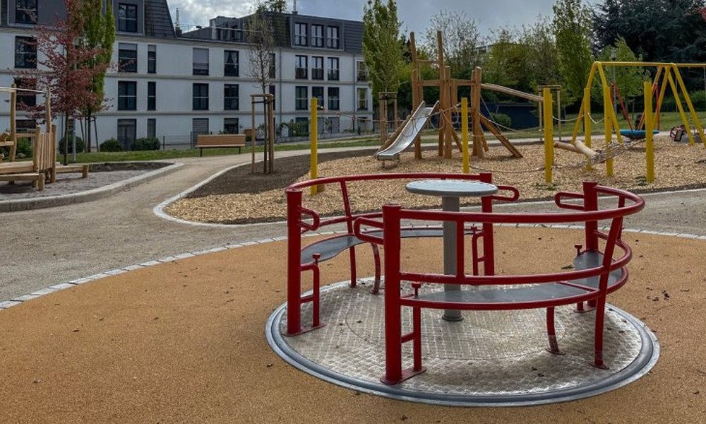 Monatlicher Spielplatztreff im Eltviller Stadtpark lädt zu Austausch für alle Generationen Monatlicher Spielplatztreff im Eltviller Stadtpark lädt zu Austausch für alle Generationen