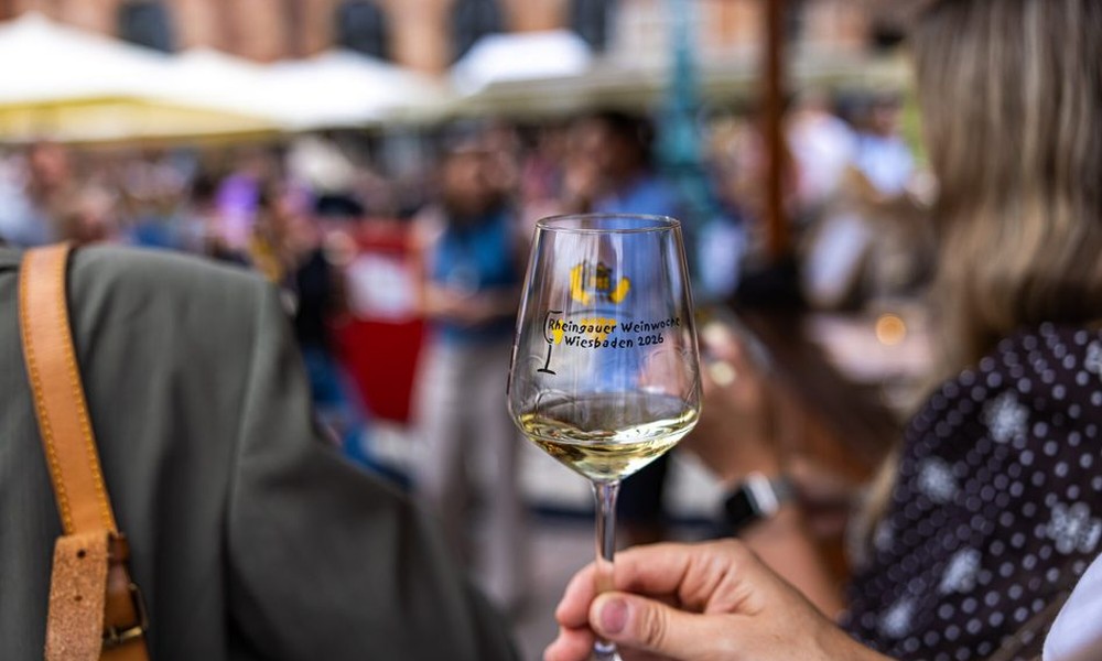 Rheingauer Weinwoche in Wiesbaden endet nach zehn Tagen mit hohem Besucheraufkommen und neuen Formaten