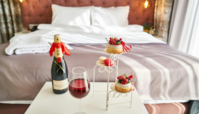 Stadtnah oder in den Bergen? Welche Unterkunftsarten sich für Paare eignen